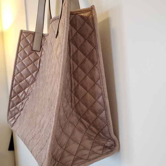 Calvin Klein Gold Tote - Picture 6 of 9